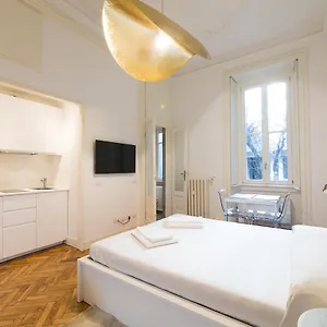 Apartment Brera Design And Bright Flat, Milan