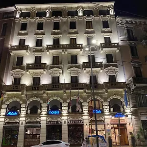 **** Hotel Mokinba King Włochy
